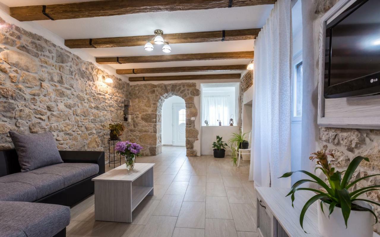 Villa Mulberry Milohnici Luaran gambar