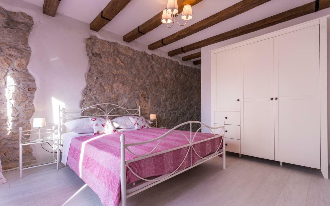 Villa Mulberry Milohnici Luaran gambar