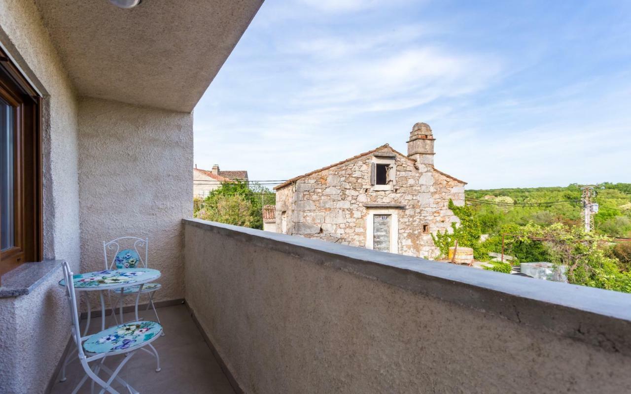 Villa Mulberry Milohnici Luaran gambar