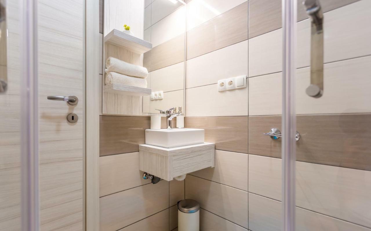 Villa Mulberry Milohnici Luaran gambar