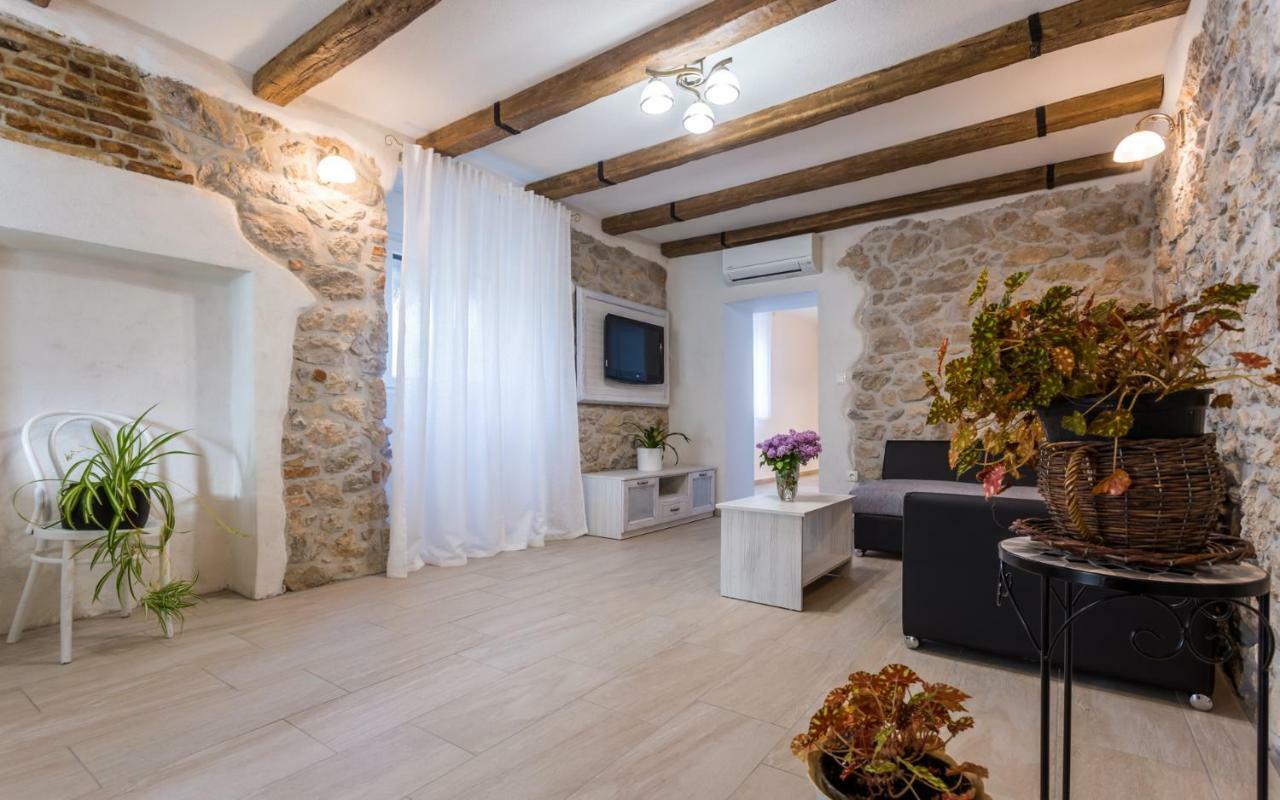 Villa Mulberry Milohnici Luaran gambar