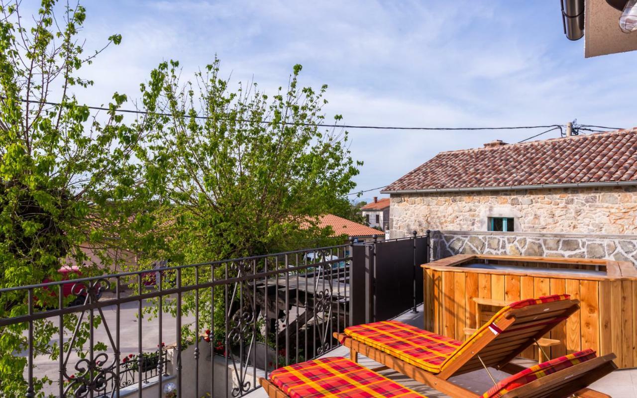 Villa Mulberry Milohnici Luaran gambar